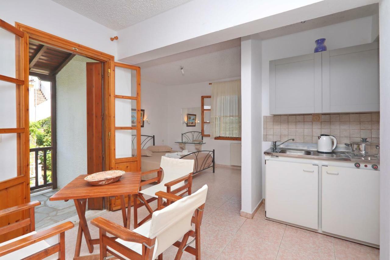 Marlitsis & Studios Skopelos Town